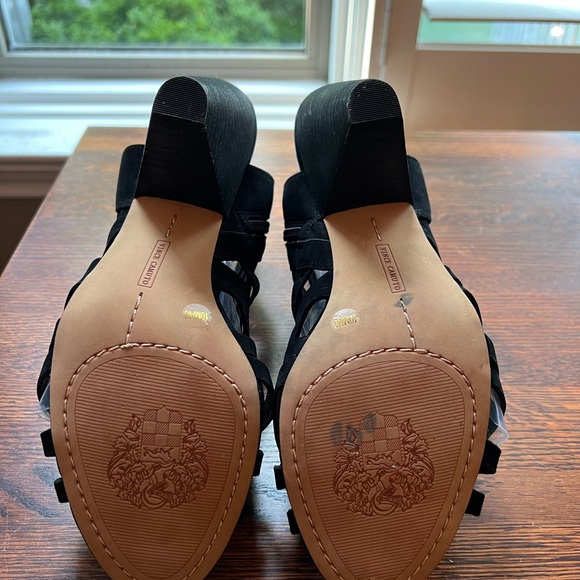Vince Camuto Black Evel Caged Sandals- New (Never worn) Size: 10W - Picture 6 of 6